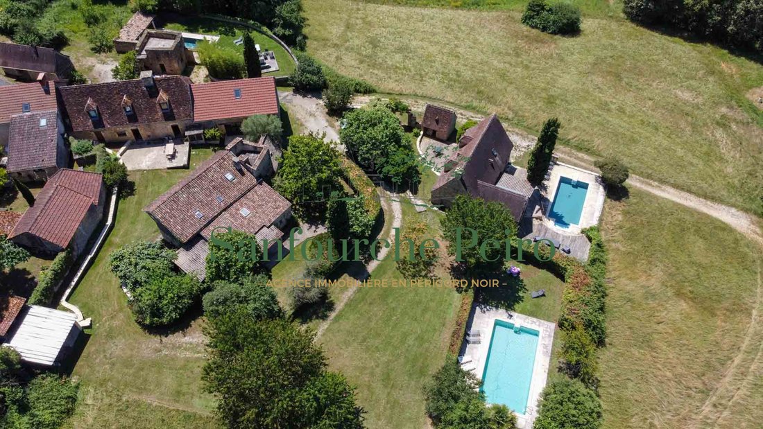 Estate in Sarlat-la-Canéda, Nouvelle-Aquitaine, France 2 - 16502187