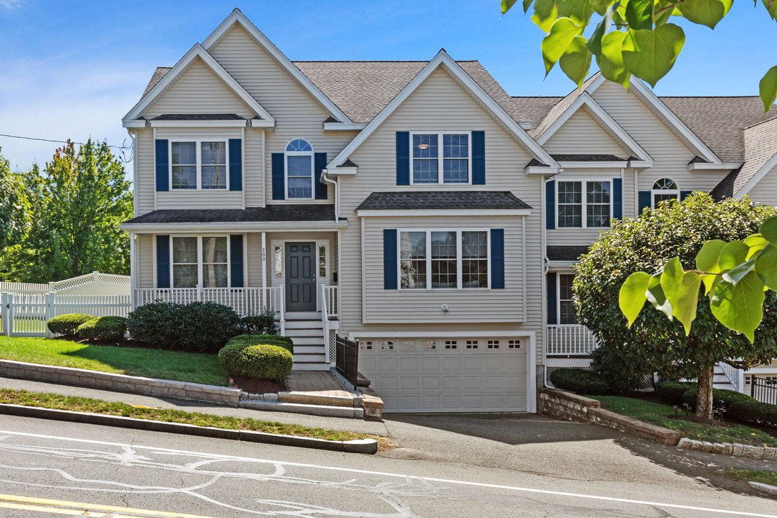 House in Needham, Massachusetts, United States 2 - 18907475