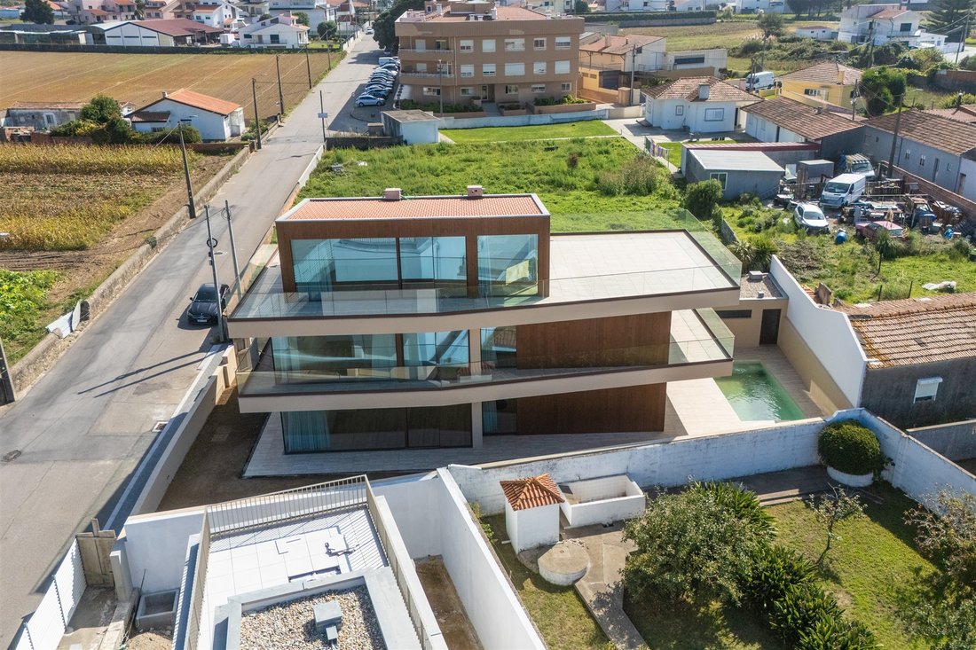 House in Mafamude e Vilar do Paraiso, Porto District, Portugal 4 - 18917743
