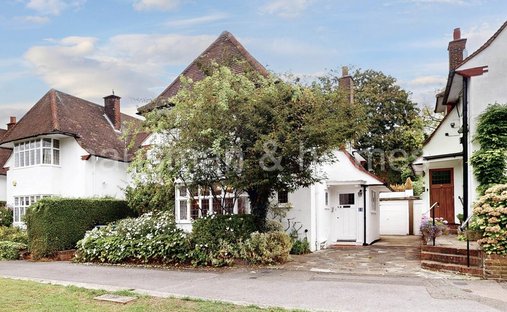 House in Temple Fortune, Barnet, England 1