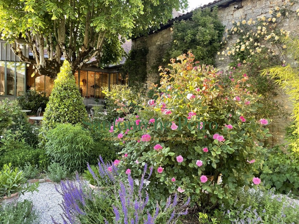 Estate in Temniac, Sarlat-la-Canéda, France 5 - 16502137