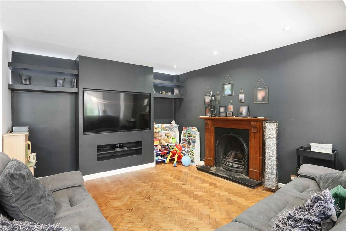 Maison à London Borough of Sutton, Angleterre 3 - 18905886