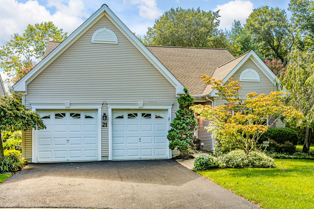 House in Robbinsville Township, New Jersey, United States 1 - 18916619