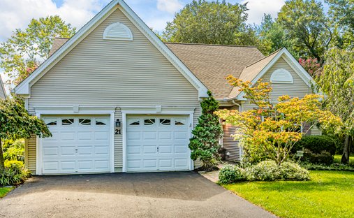 House in Robbinsville Township, New Jersey, United States 1