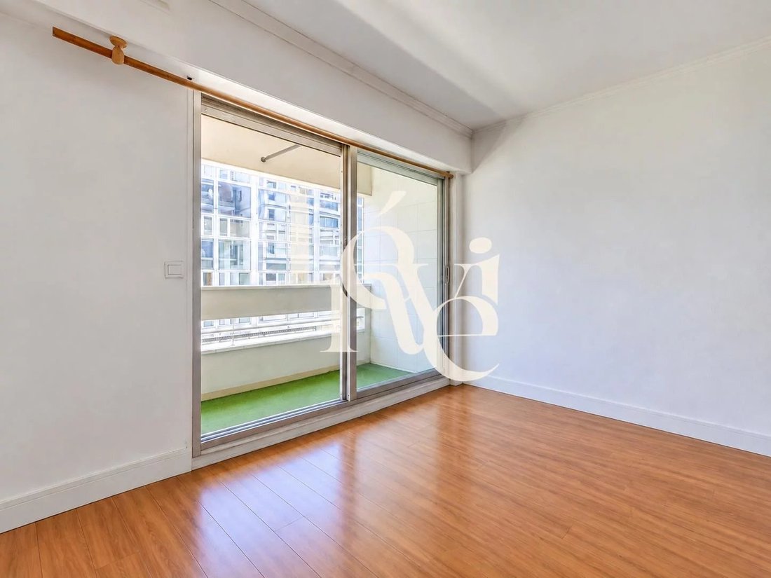 Apartment in Nationale-Deux Moulins, Paris 13e Arrondissement, Paris 2 - 17394255