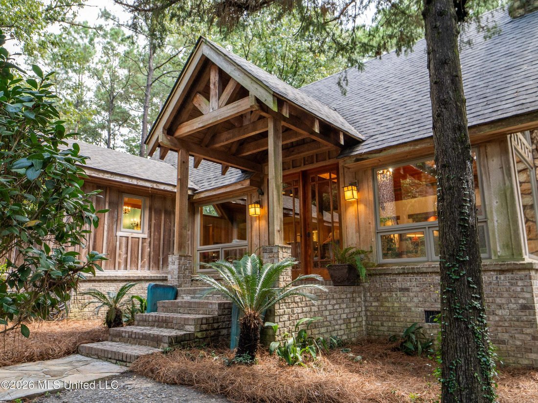 House in Hattiesburg, Mississippi, United States 3 - 18909573