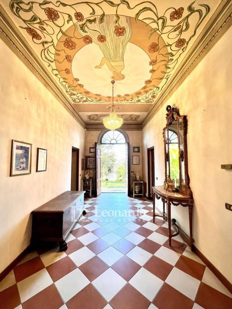 Villa in Camaiore, Tuscany, Italy 3 - 18912102