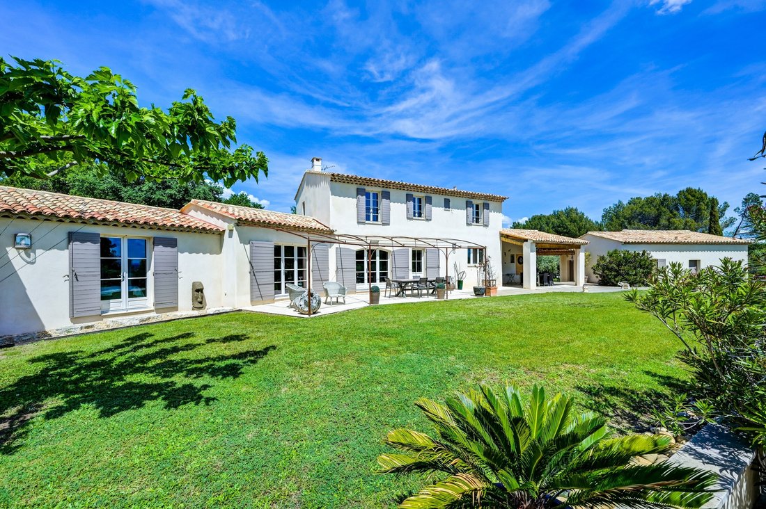 Haus in Le Tholonet, Provence-Alpes-Côte d'Azur, Frankreich 1 - 17968235