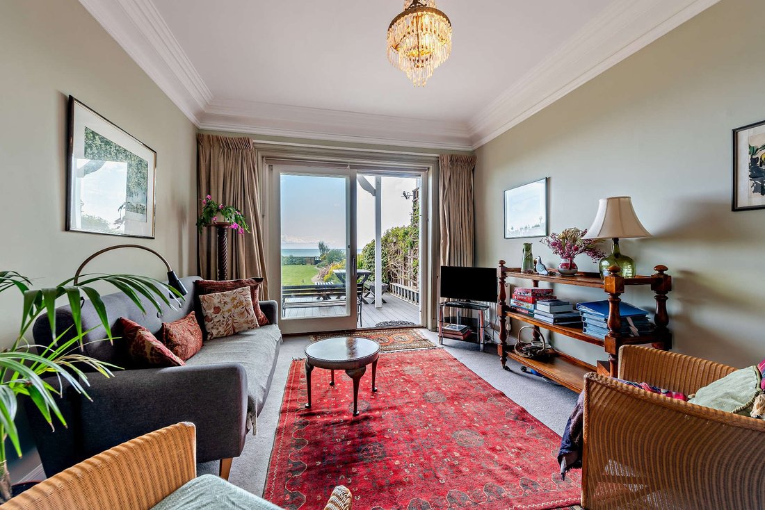 House in Bexhill-on-Sea, England 4 - 18906550