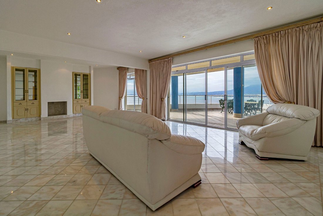 House in Mountainside, Helderberg, Cape Town 2 - 18909005