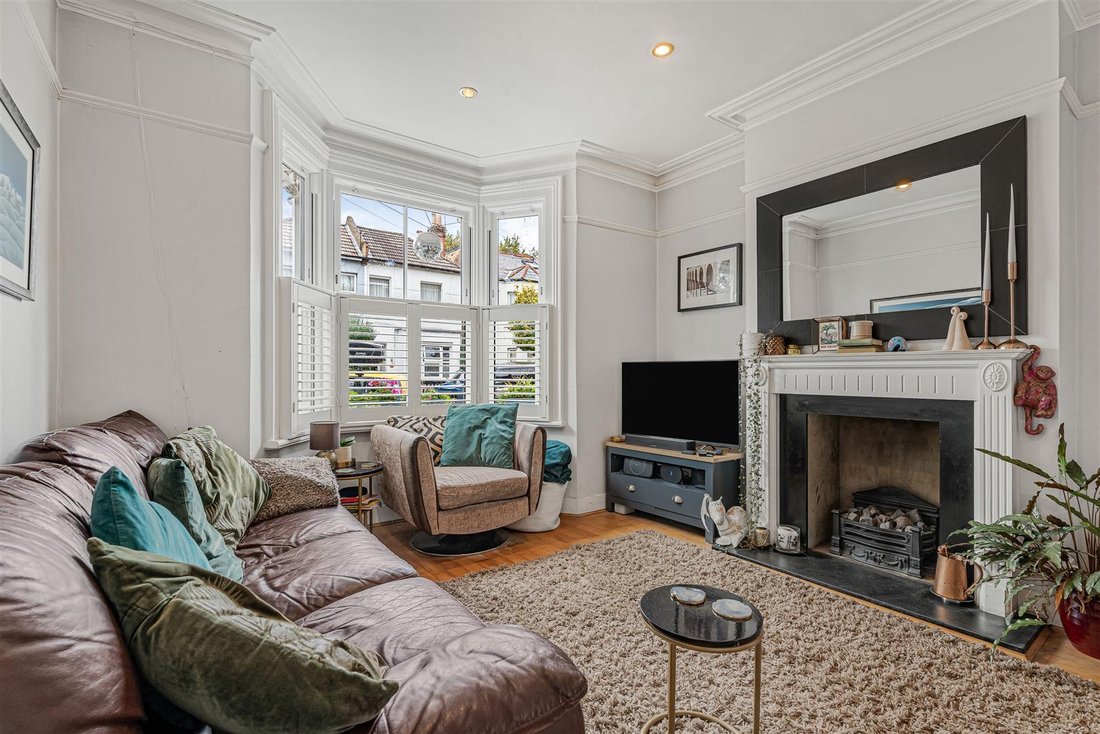 House in Kingston Upon Thames, Royal Borough of Kingston upon Thames, England 3 - 18906112