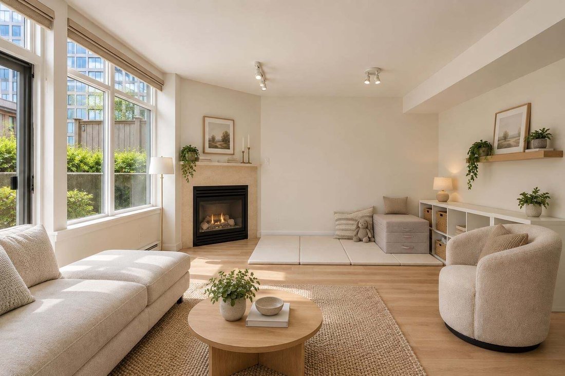 Townhouse in Vancouver, British Columbia, Canada 2 - 18643534