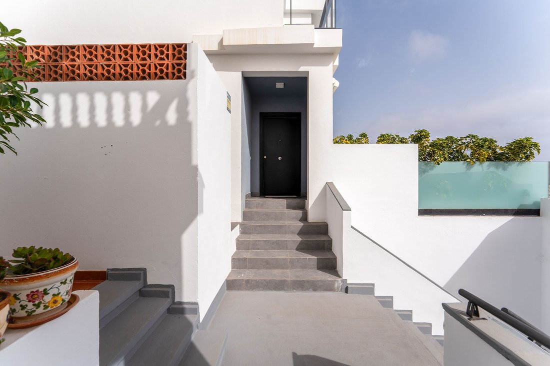 House in Las Palmas de Gran Canaria, Canary Islands, Spain 4 - 18908609
