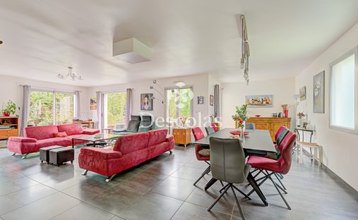 Maison à Forêt, Saint-Germain-en-Laye, France 1