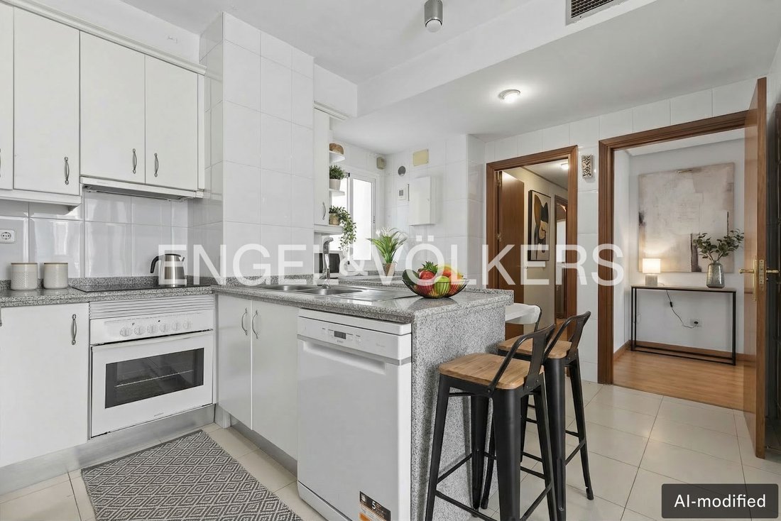 Apartment in Los Remedios, Seville, Spain 2 - 17412197