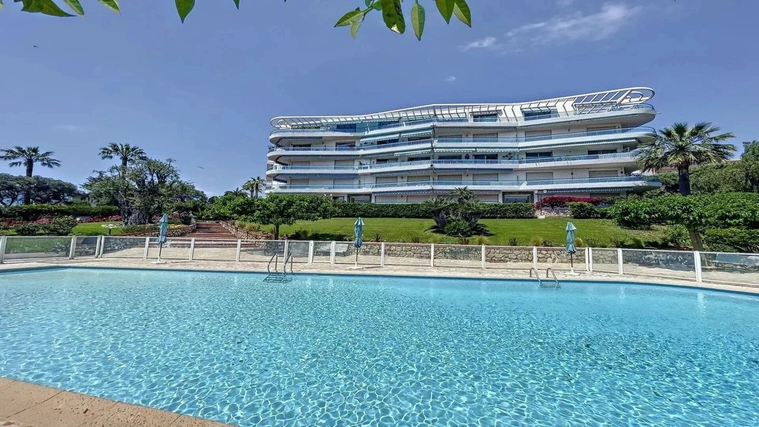 Wohnung in La Colle, Antibes, Frankreich 1 - 18598395
