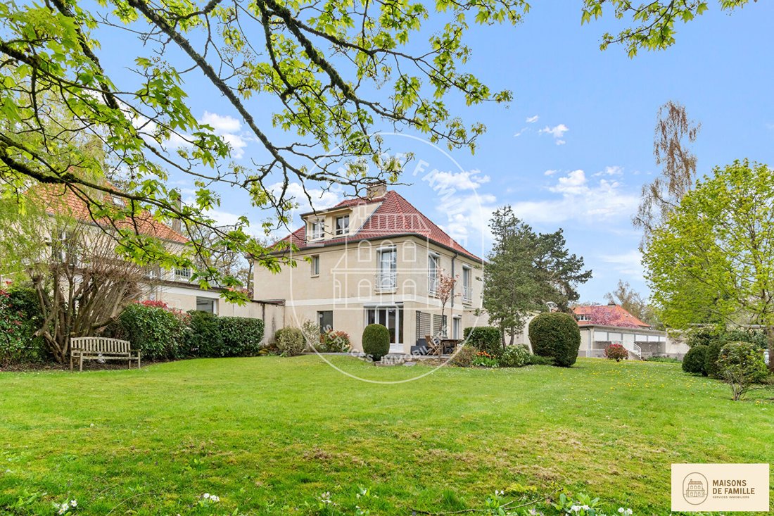 Villa in Domaine Saint-François d'Assise, La Celle-Saint-Cloud, Frankreich 1 - 18914685