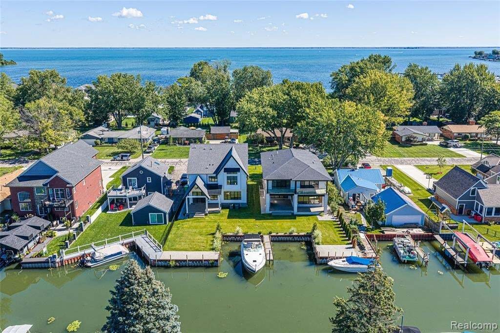 House in Mount Clemens, Michigan, United States 3 - 18913381