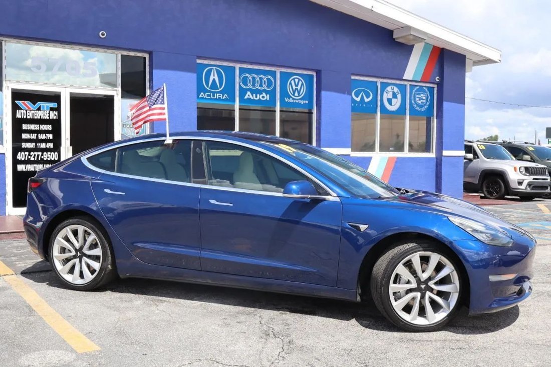 Sedan in Orlando, FL, United States 5 - 18920262