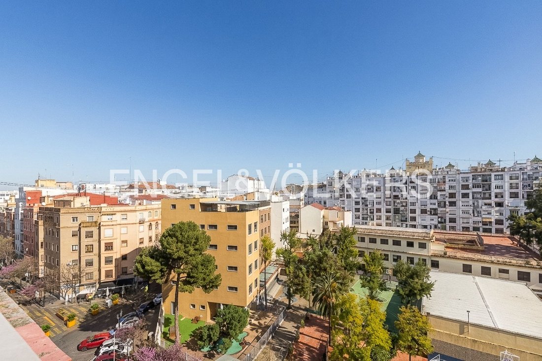 Penthouse in Extramurs, Valencia, Spain 4 - 18911311
