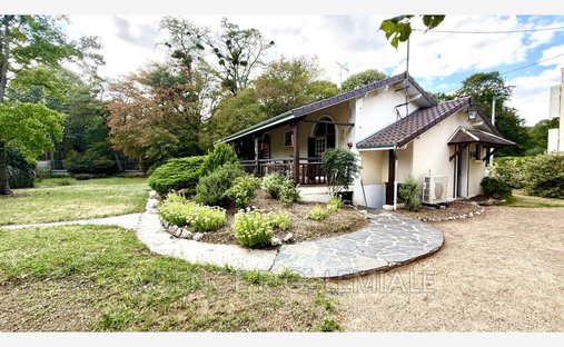 Villa in Napoleon, Maisons-Laffitte, France 1