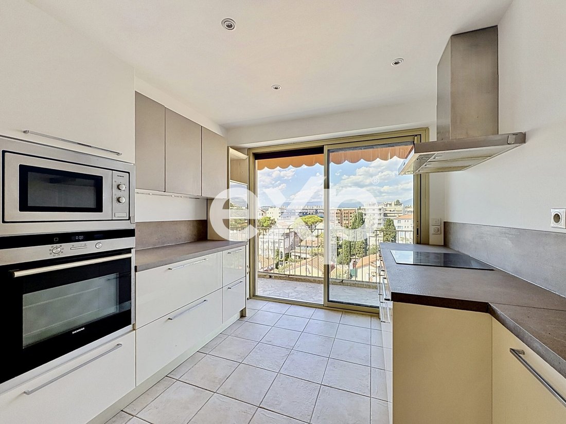 Apartment in Juan les Pins-Gallice, Antibes, France 3 - 18912675
