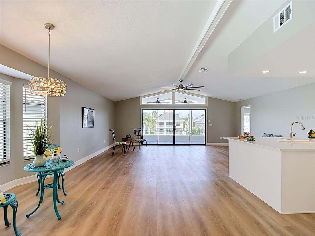 House in New Port Richey, Florida, United States 2 - 18905996
