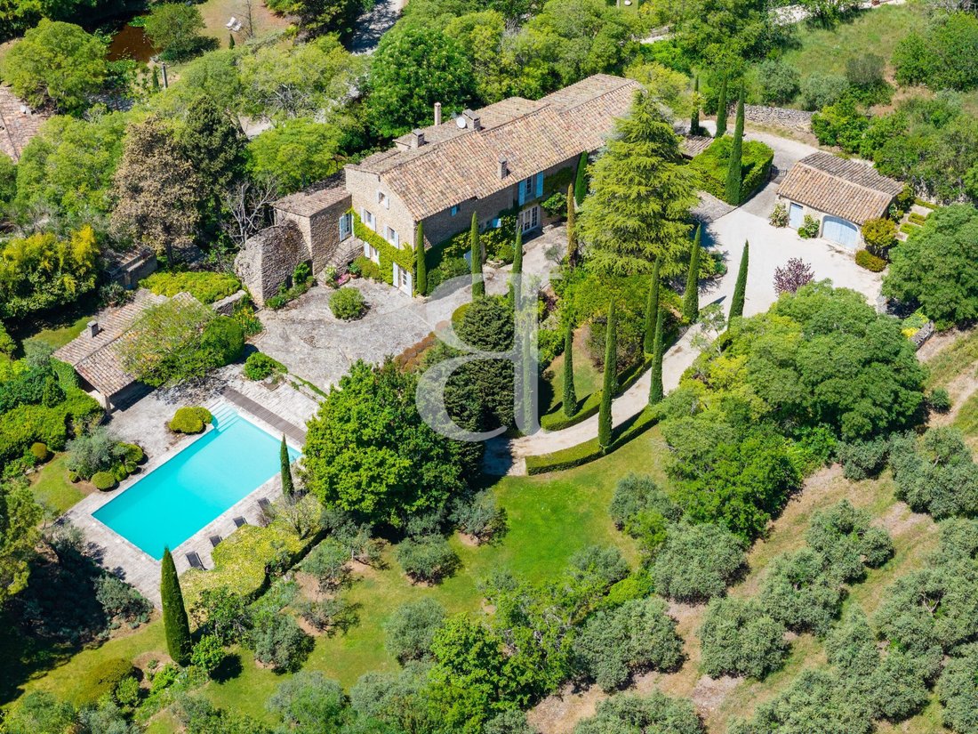 Casa de Campo en Gordes, Provenza-Alpes-Costa Azul, Francia 1 - 18912639