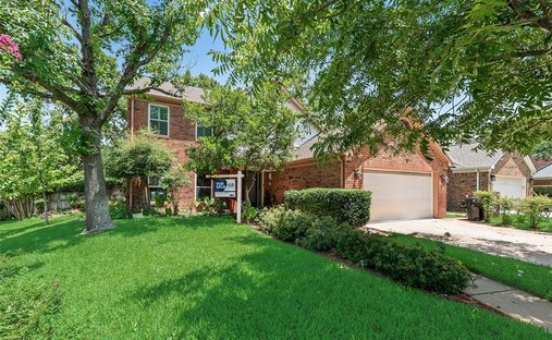 House in Bedford, Texas, United States 1