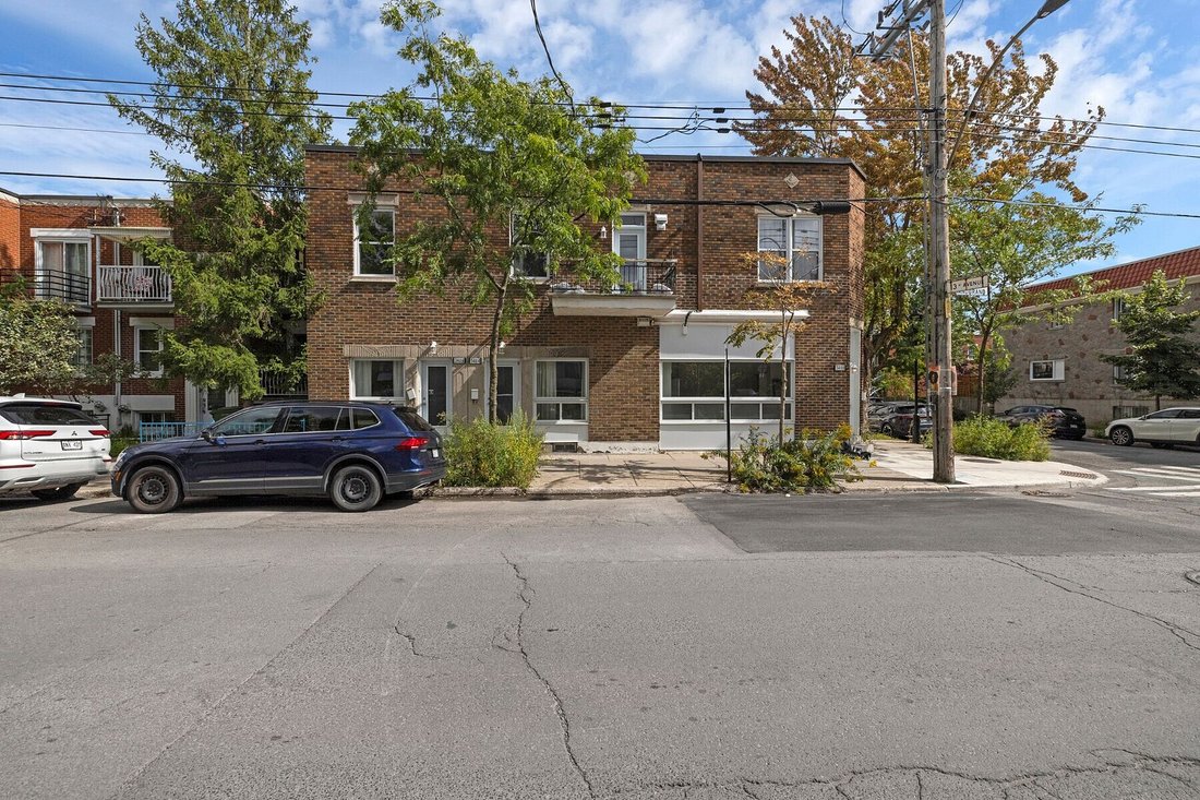 House in Montréal, Quebec, Canada 3 - 18912266