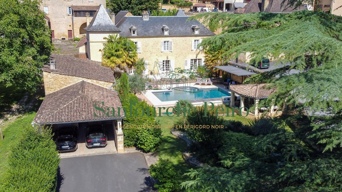 Estate in Sarlat-la-Canéda, Nouvelle-Aquitaine, France 3 - 16502383