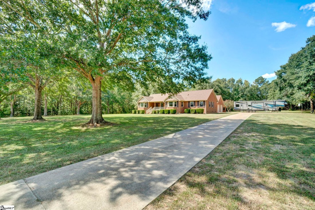 House in Laurens, South Carolina, United States 1 - 18906162