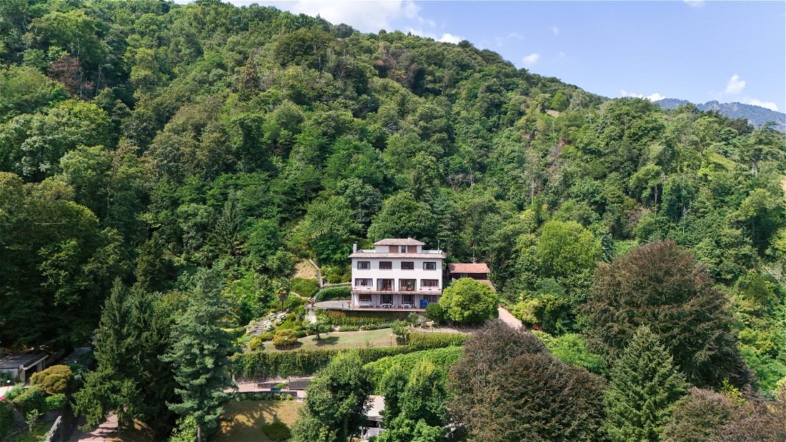 Villa in Stresa, Piedmont, Italy 2 - 18905098