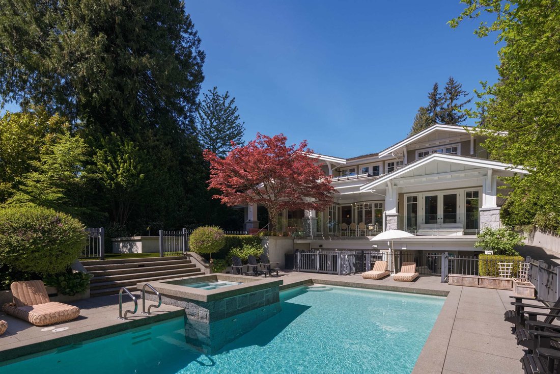 House in West Vancouver, British Columbia, Canada 2 - 18918350