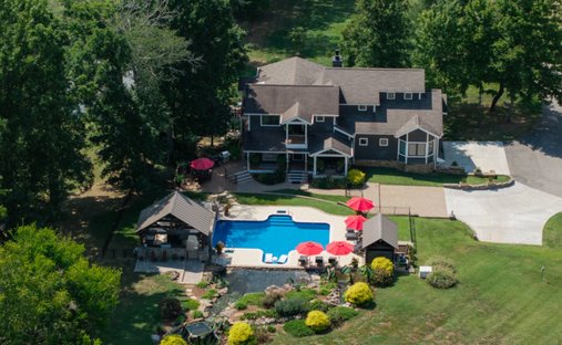 House in Fayetteville, Tennessee, United States 1
