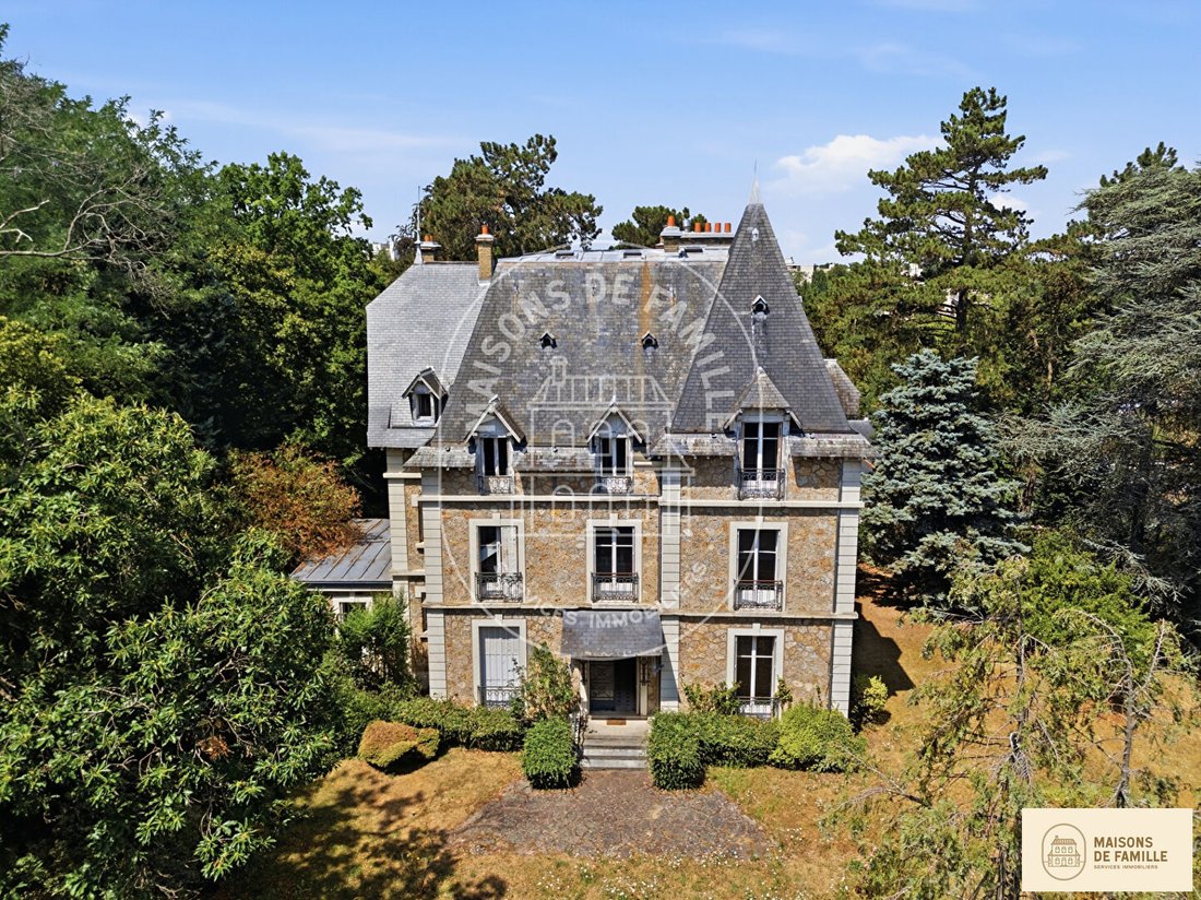 Villa in Jonchere-Malmaison-Saint Cucufa, Rueil-Malmaison, France 1 - 18914745