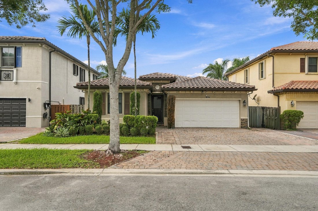 House in Miami, Florida, United States 1 - 18913226