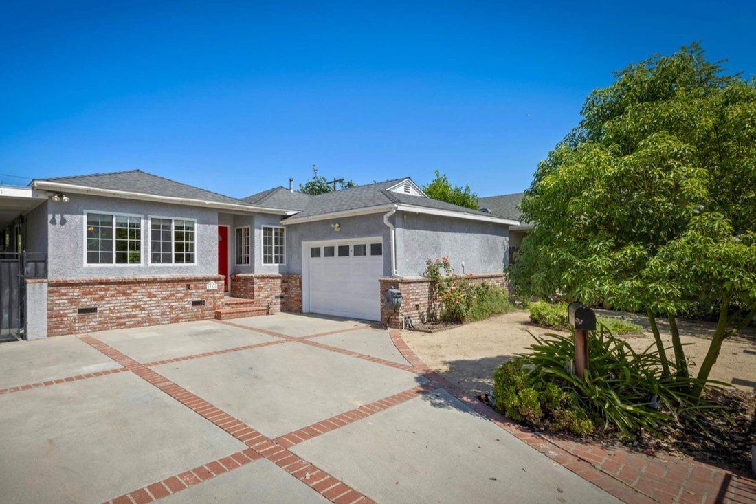 House in Los Angeles, California, United States 1 - 18907103