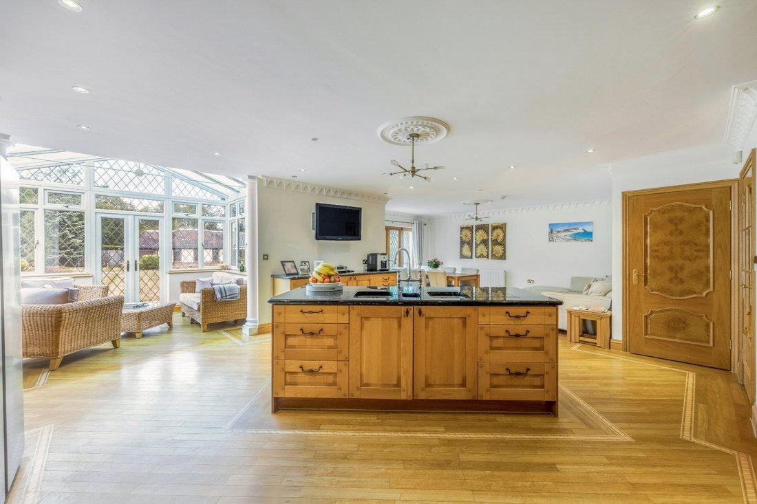 House in Woldingham, England 5 - 18906952