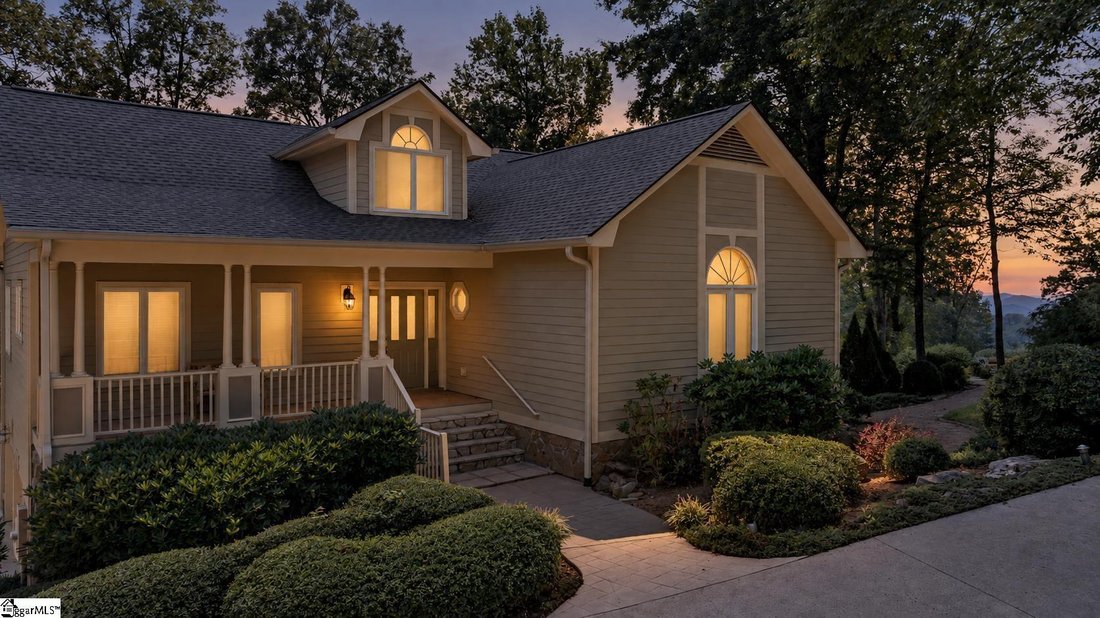 House in Landrum, South Carolina, United States 1 - 17793858