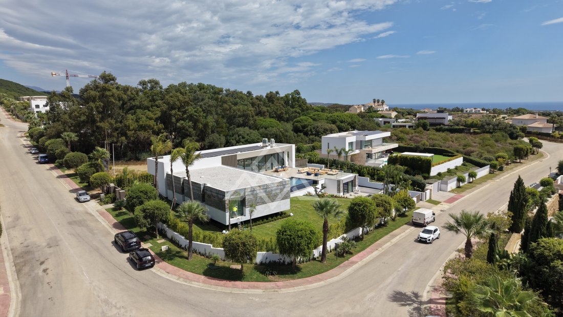 Villa in Sotogrande, San Roque, Andalusia 2 - 18907835