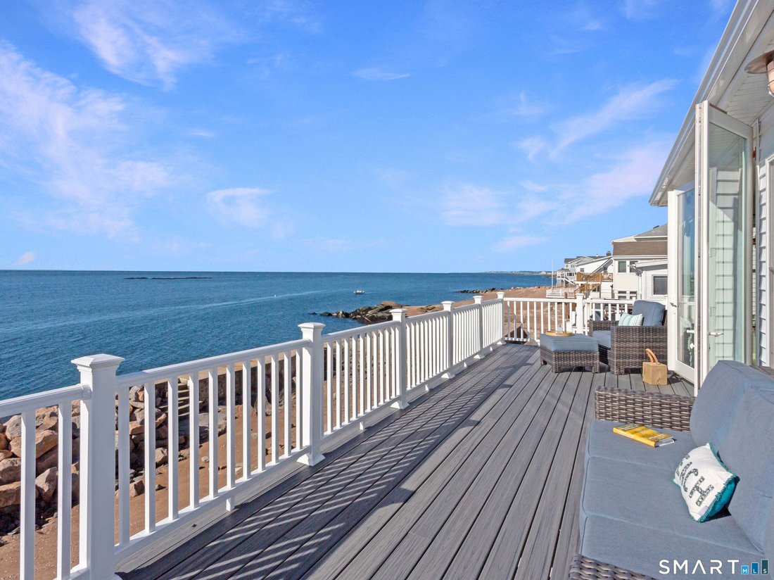 House in East Haven, Connecticut, United States 3 - 18913002
