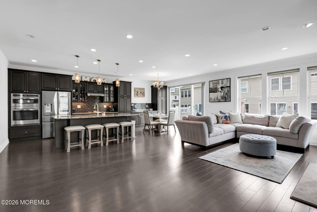 Condo in Lincroft, New Jersey, United States 5 - 18917479