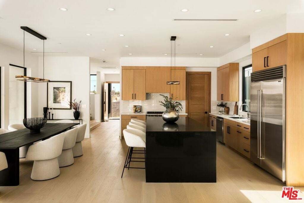 House in Los Angeles, California, United States 3 - 18908863