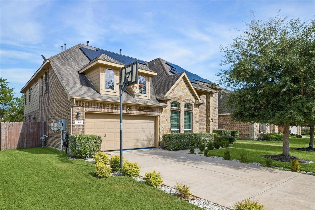House in Friendswood, Texas, United States 1 - 18910483
