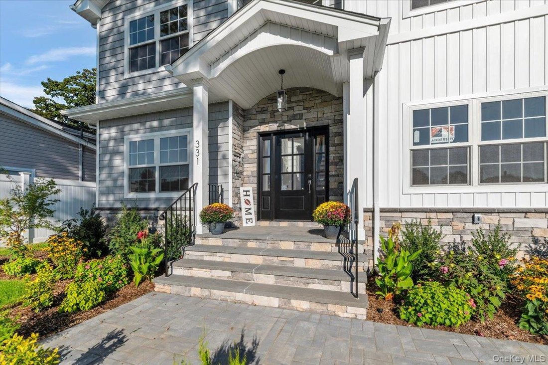 House in Levittown, New York, United States 3 - 18909653