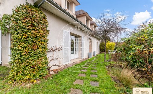 Villa in Marly-le-Roi, Ile-de-France, France 1