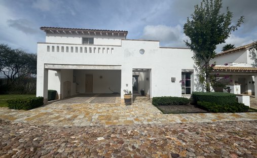 House in Otomíes, Guanajuato, Mexico 1