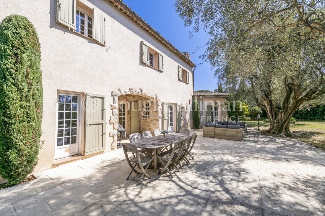 Villa à Mougins, Provence-Alpes-Côte d'Azur, France 2 - 15617774