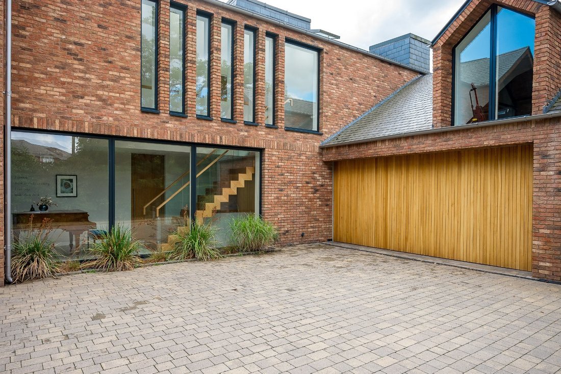 House in Greater Manchester, England 5 - 18906968